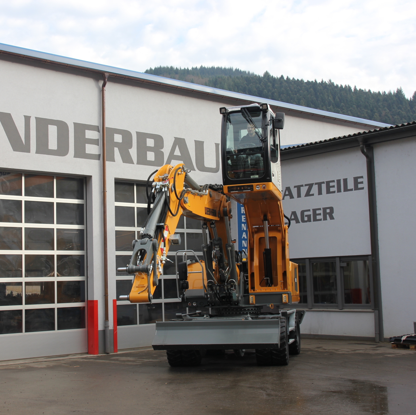 Hub- und Kippkabine