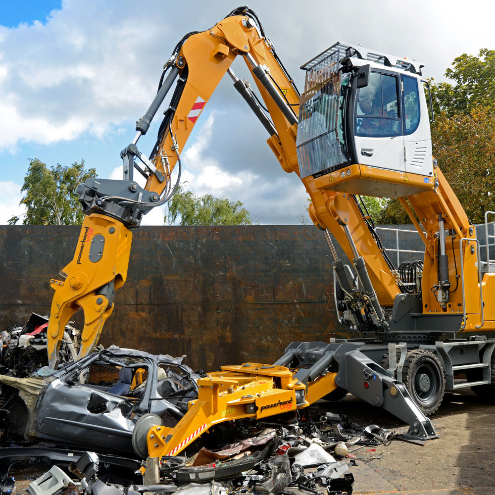 Fahrzeug-Recycling mit Powerhand